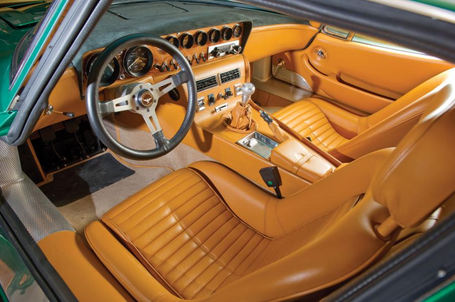 Интерьер Bizzarrini 5300 GT Strada 1968 года  (фото 48 из 54)